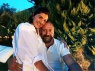 Bergüzar Korel, eşi Halit Ergenç'in dizisindeki bir sahneye isyan etti: Bıktım sizden Bergüzar Korel, eşi Halit Ergenç'in dizisindeki bir sahneye isyan etti: Bıktım sizden