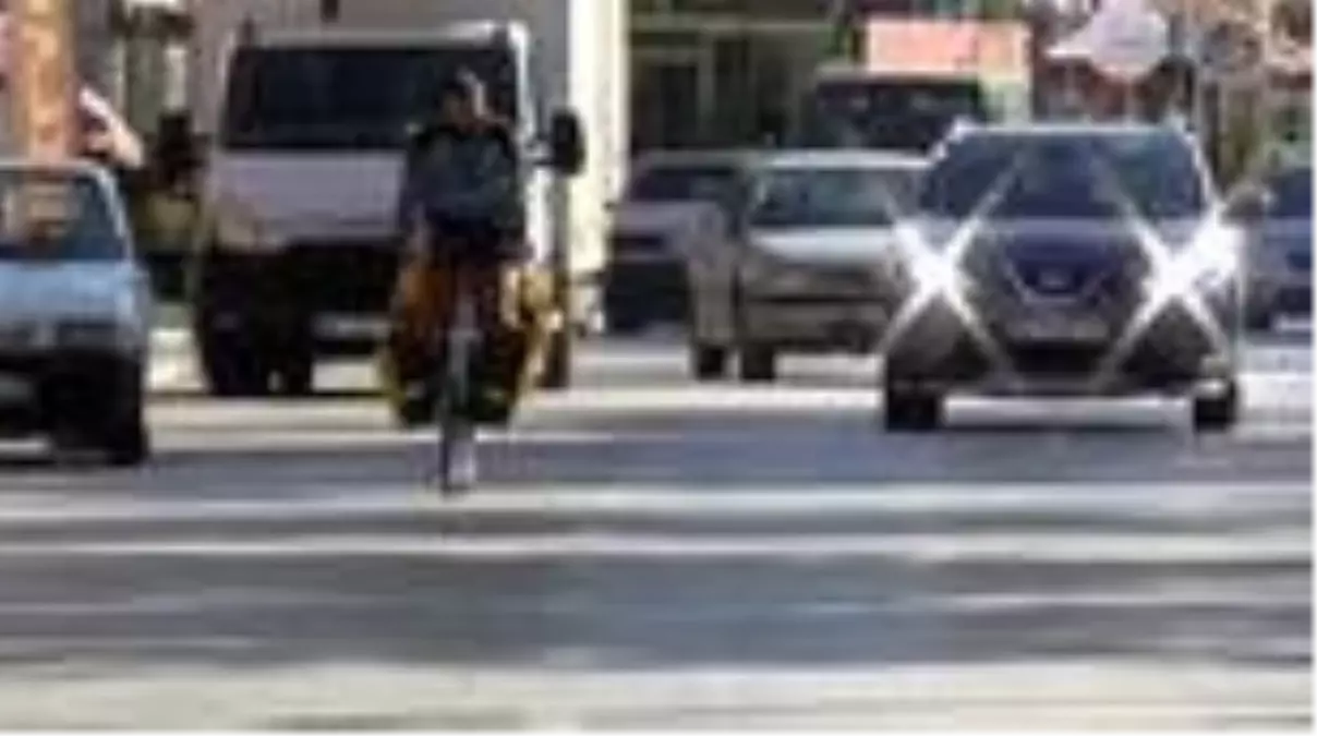 Bisikletiyle Tayland'dan dünya turuna çıkan İspanyol beden eğitimi öğretmeni Beyşehir'de mola verdi