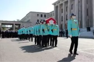 Eski Bakan Zeki Ergezen için TBMM'de Devlet Töreni düzenlendi