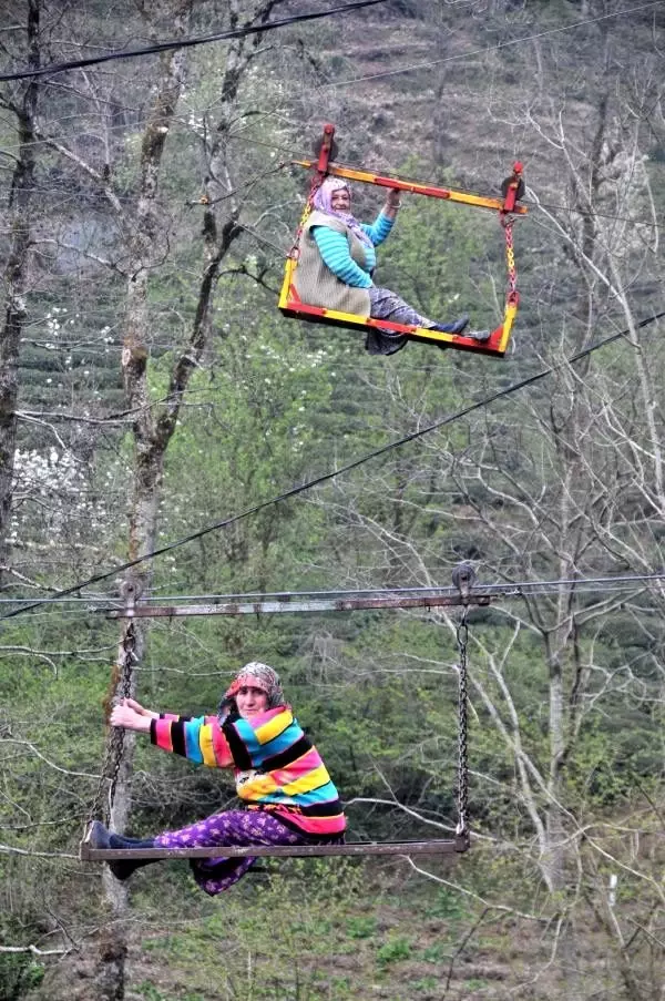 Woman trapped in the rope of the primitive cable car, fell from 25 meters, died