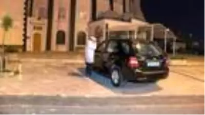KARTAL'DA BİR KİŞİ YOL KENARINA PARK EDİLMİŞ OTOMOBİLİN İÇİNDE ÖLÜ BULUNDU KARTAL'DA BİR KİŞİ YOL KENARINA PARK EDİLMİŞ OTOMOBİLİN İÇİNDE ÖLÜ BULUNDU