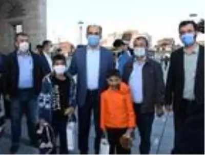 Konya'da sabah namazında buluşan aileler salgın hastalıklardan kurtuluş için dua etti Konya'da sabah namazında buluşan aileler salgın hastalıklardan kurtuluş için dua etti