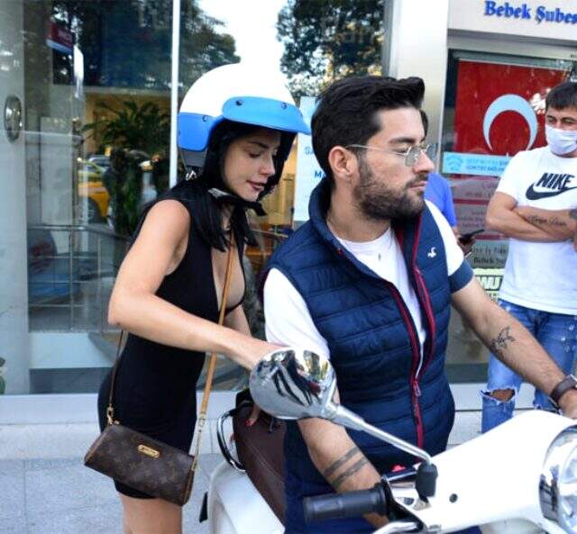 Merve Boluğur iç çamaşırsız giydiği süper mini elbisesiyle tüm dikkatleri üzerine çekti