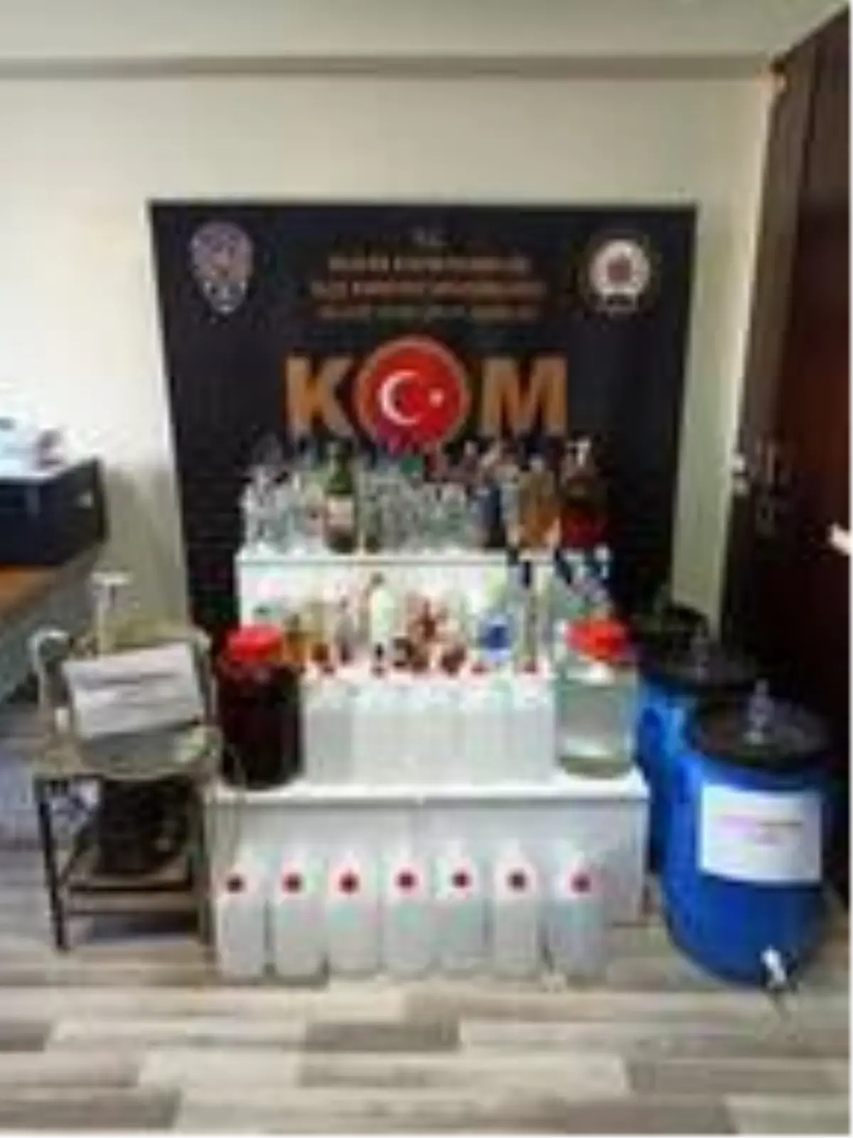 Silifke'de 112 litre sahte içki ele geçirildi