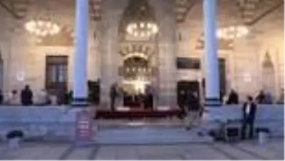 Son dakika haberleri! Sultan Selim Camisi'ndeki programda Azerbaycan için Fetih suresi okundu Son dakika haberleri! Sultan Selim Camisi'ndeki programda Azerbaycan için Fetih suresi okundu