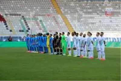 Süper Lig: BB Erzurumspor: 0 Çaykur Rizespor: 0 (İlk yarı) Süper Lig: BB Erzurumspor: 0 Çaykur Rizespor: 0 (İlk yarı)