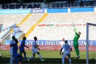 Süper Lig: BB Erzurumspor: 0 Çaykur Rizespor: 0 (İlk yarı) Süper Lig: BB Erzurumspor: 0 Çaykur Rizespor: 0 (İlk yarı)