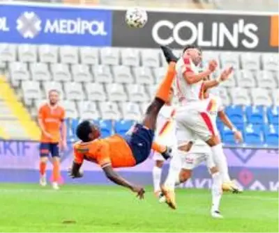 Süper Lig: Medipol Başakşehir: 0 Göztepe: 0 (İlk yarı) Süper Lig: Medipol Başakşehir: 0 Göztepe: 0 (İlk yarı)
