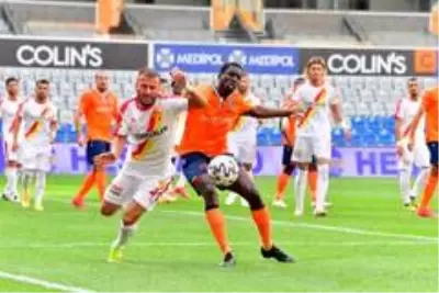 Süper Lig: Medipol Başakşehir: 0 Göztepe: 0 (İlk yarı) Süper Lig: Medipol Başakşehir: 0 Göztepe: 0 (İlk yarı)