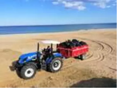Tatil beldesinde 30 ton çöp toplayan personelden tepki: Atma beya Tatil beldesinde 30 ton çöp toplayan personelden tepki: Atma beya