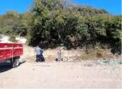 Tatil beldesinde 30 ton çöp toplayan personelden tepki: Atma beya Tatil beldesinde 30 ton çöp toplayan personelden tepki: Atma beya