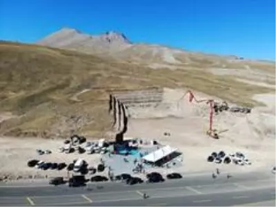 En büyük dağ otelinin temeli atıldı En büyük dağ otelinin temeli atıldı