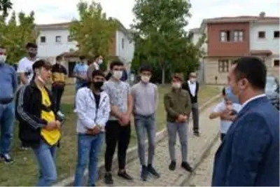 Son dakika haberleri! Vali Şentürk çocuklara dondurma ikram etti