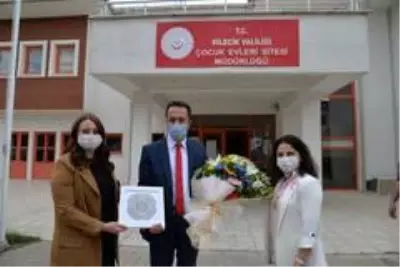 Son dakika haberleri! Vali Şentürk çocuklara dondurma ikram etti