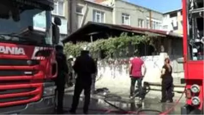 Son dakika haberi | Ataşehir'de korkutan ev yangını Son dakika haberi | Ataşehir'de korkutan ev yangını