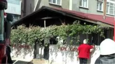 Son dakika haberi | Ataşehir'de korkutan ev yangını Son dakika haberi | Ataşehir'de korkutan ev yangını