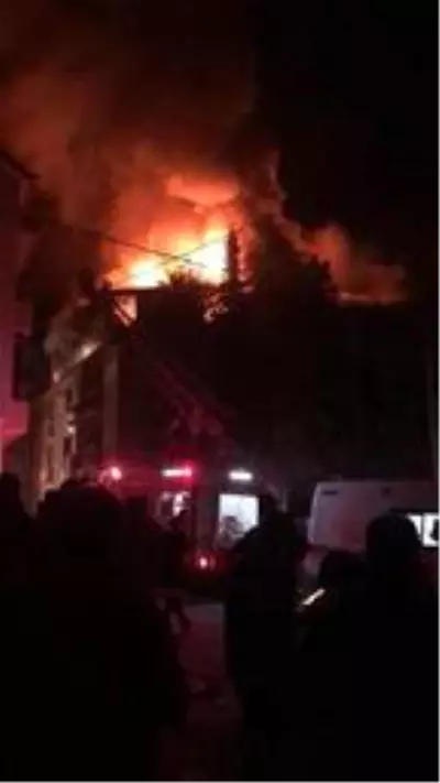 Evde çıkan yangında küçük Yakup Sabri yaşamını yitirdi Evde çıkan yangında küçük Yakup Sabri yaşamını yitirdi