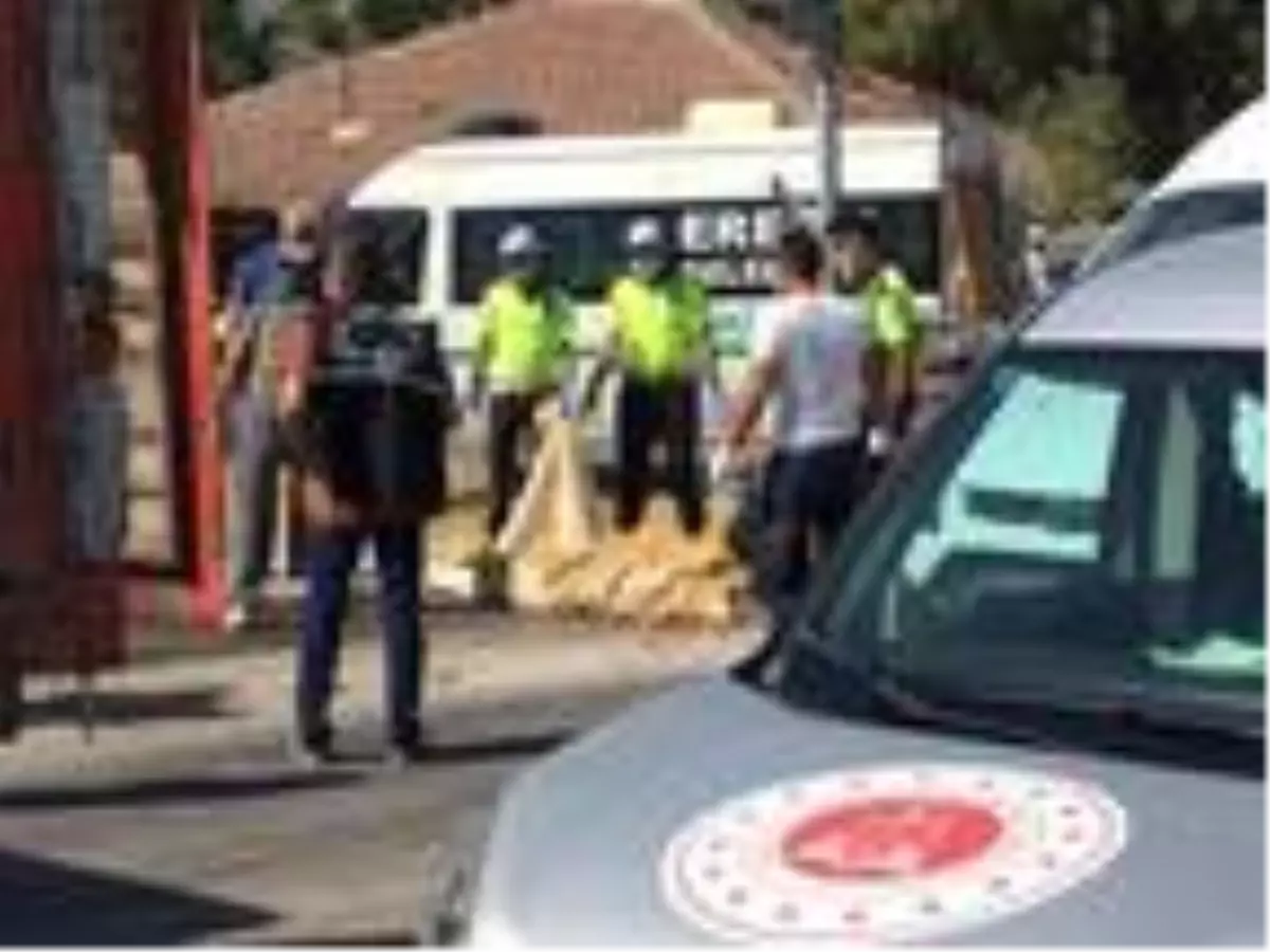 Kamyon ile traktör çarpıştı: 1 ölü, 2 yaralı