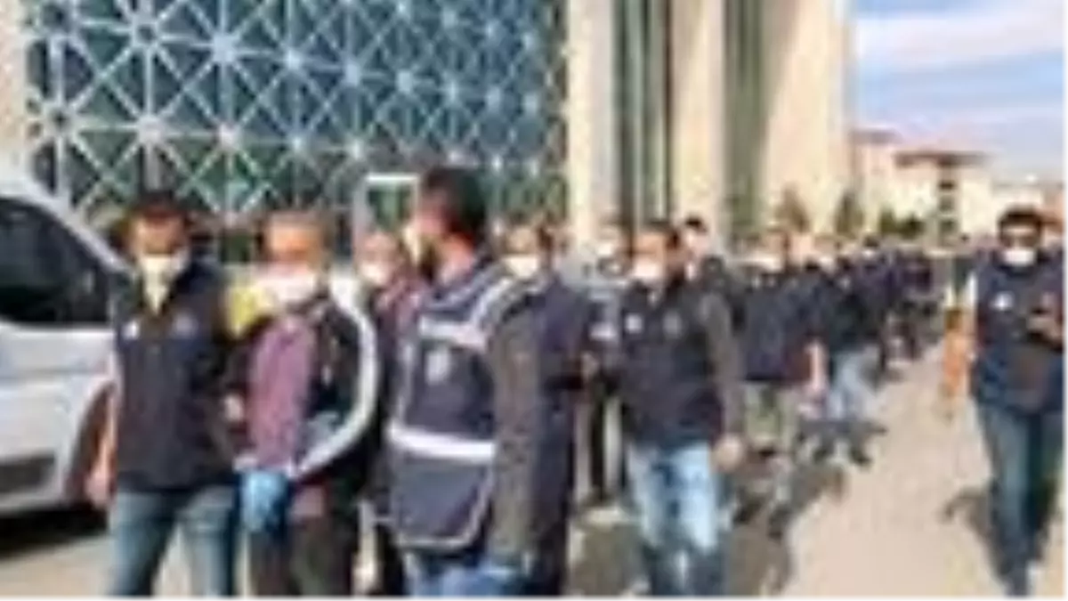 Son dakika haberi... Kars'ta PKK/KCK operasyonunda 21 şüpheli adliyede