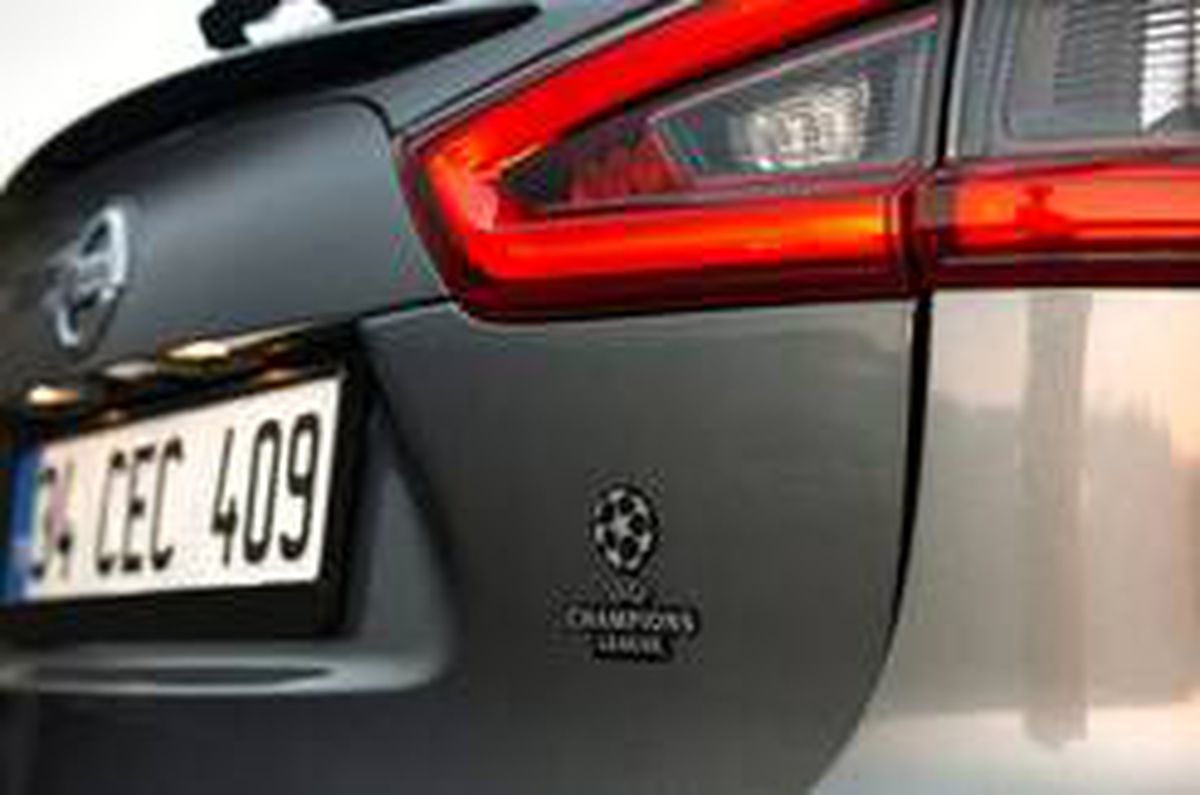 Nissan'dan Qashqai UEFA Champions League Edition!