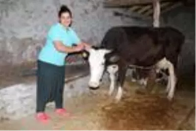 Şehir hayatını bıraktı, 'küçük dünyam' dediği köye yerleşti Şehir hayatını bıraktı, 'küçük dünyam' dediği köye yerleşti