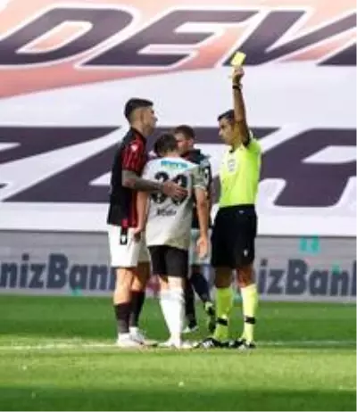 Süper Lig: Beşiktaş: 0 - Gençlerbirliği: 1 (İlk yarı)