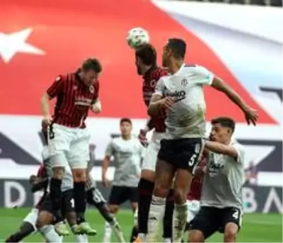 Beşiktaş Gençlerbirliği'ne 1-0 yenildi