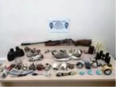 Tuzakla yırtıcı kuşları yakalayan 3 kişiye 176 bin lira ceza Tuzakla yırtıcı kuşları yakalayan 3 kişiye 176 bin lira ceza