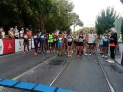 Uluslararası İzmir Maratonu başladı Uluslararası İzmir Maratonu başladı