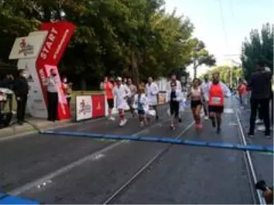 Uluslararası İzmir Maratonu başladı Uluslararası İzmir Maratonu başladı
