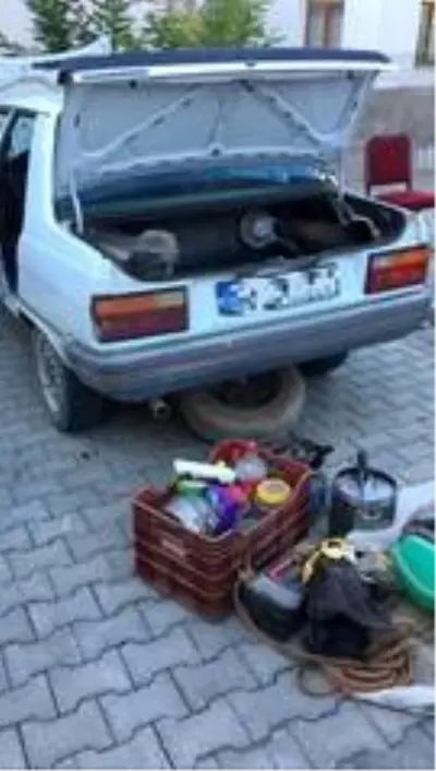 Yırtıcı kuş kaçakçıları suçüstü yakalandı