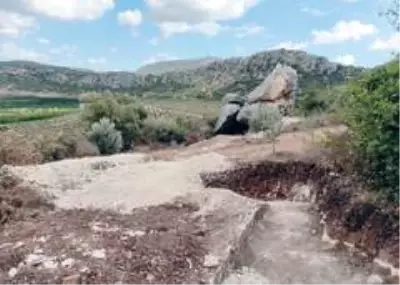 Adana'da kaçak kazı yapan 7 kişi yakalandı Adana'da kaçak kazı yapan 7 kişi yakalandı