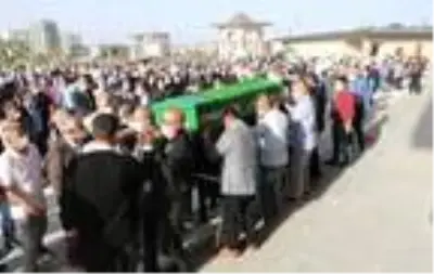 Afyonkarahisar Eczacı Odası Başkanı, kazada öldü (2) Afyonkarahisar Eczacı Odası Başkanı, kazada öldü (2)