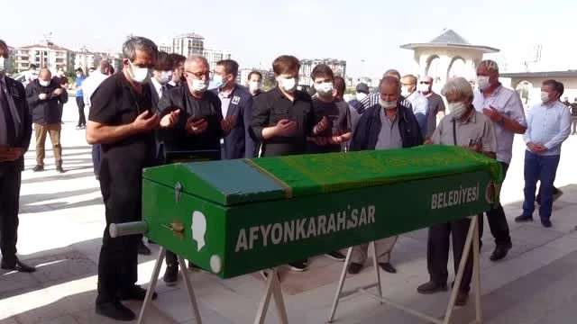 Afyonkarahisar Eczacılar Odası Başkanı Köken'in cenazesi defnedildi