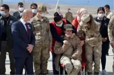 Ağrı'da şehit olan Uzman Çavuş Hüseyin Yırtıcı'nın naaşı Hatay'a uğurlandı Ağrı'da şehit olan Uzman Çavuş Hüseyin Yırtıcı'nın naaşı Hatay'a uğurlandı