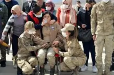 Ağrı'da şehit olan Uzman Çavuş Hüseyin Yırtıcı'nın naaşı Hatay'a uğurlandı Ağrı'da şehit olan Uzman Çavuş Hüseyin Yırtıcı'nın naaşı Hatay'a uğurlandı