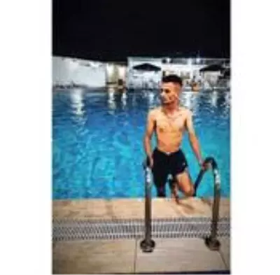 İddia için yaşlı insanların olduğu motosiklete arabayla çarptılar İddia için yaşlı insanların olduğu motosiklete arabayla çarptılar