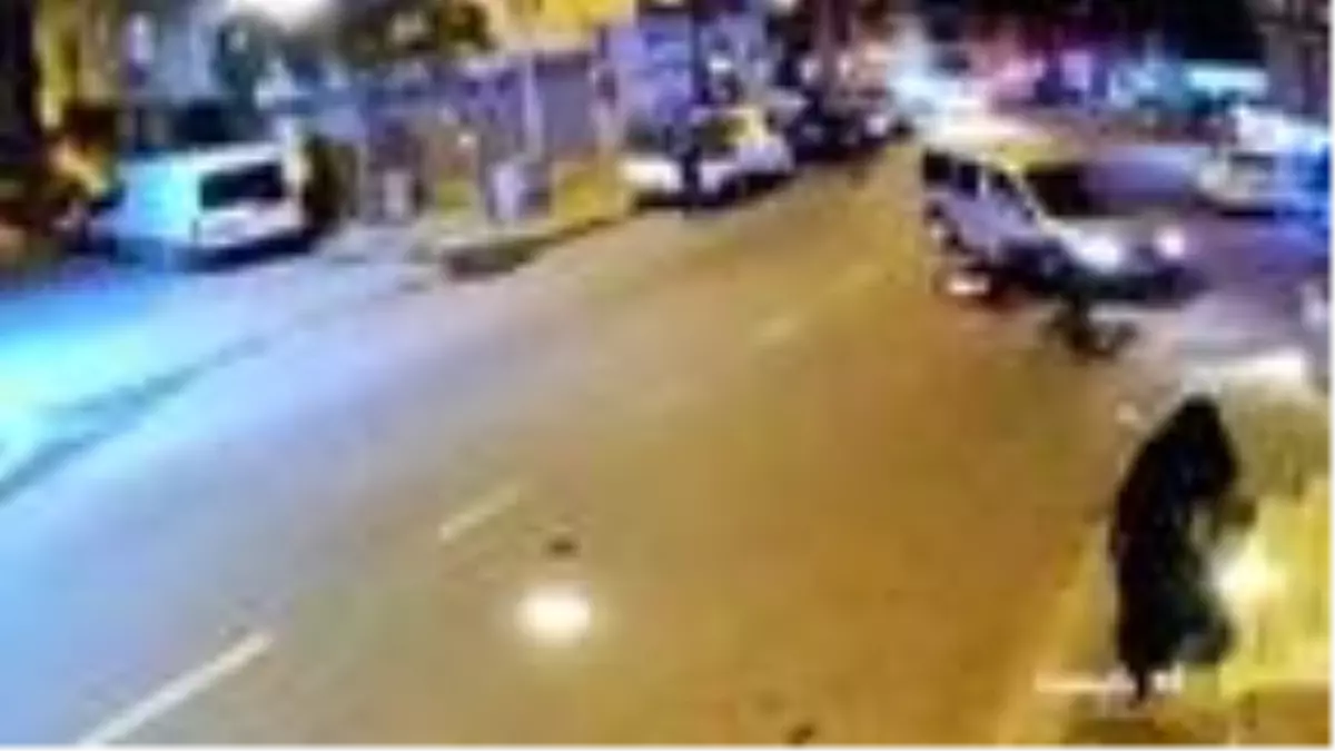 Arnavutköy'deki motosiklet kazaları kamerada