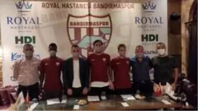 Bandırmaspor'da 4 imza birden Bandırmaspor'da 4 imza birden