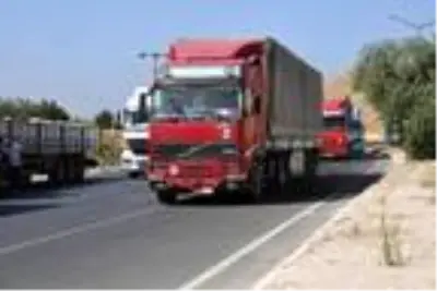 BM'den İdlib'e 46 TIR ile insani yardım BM'den İdlib'e 46 TIR ile insani yardım