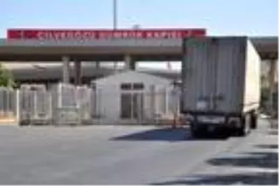 BM'den İdlib'e 46 TIR ile insani yardım BM'den İdlib'e 46 TIR ile insani yardım