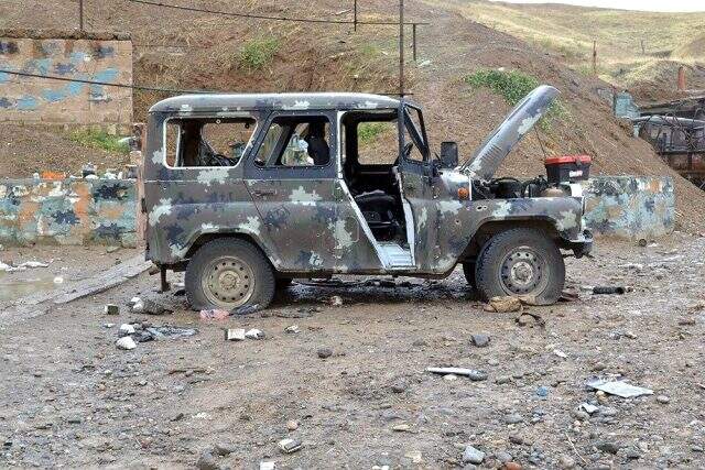 Cepheden kaçan Ermeni ordusunun bıraktıkları silah mühimmat görüntülendi