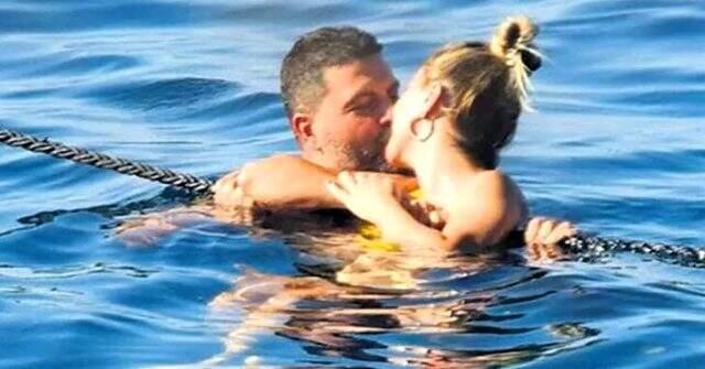 Ece Erken, Ahmet Nur Çebi'ye yönelik attığı tweet sonrası taraftarın sert tepkisiyle karşılaştı