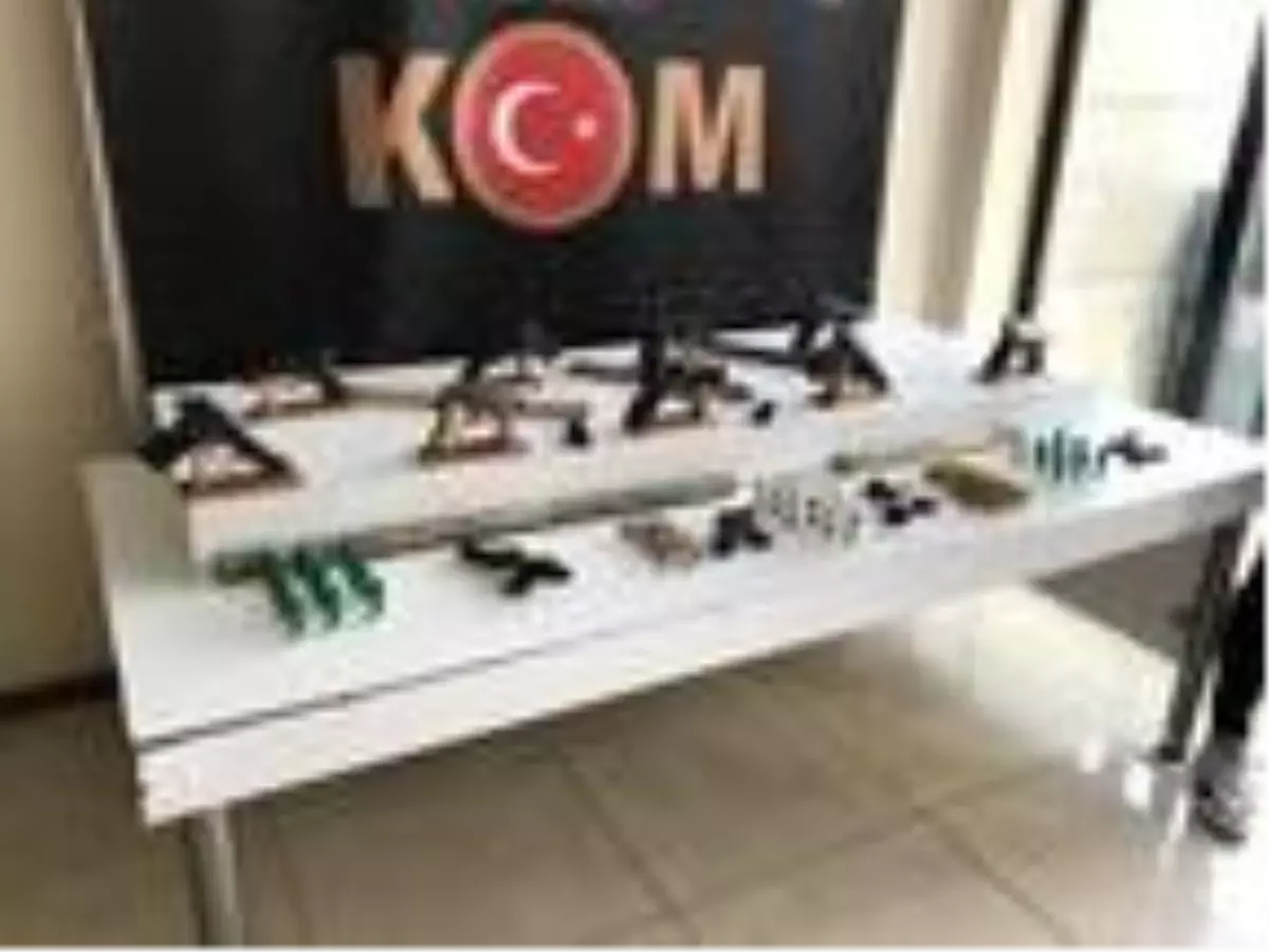 ESENYURT'TAKİ 'TAKSİ DURAĞI OPERASYONU' KAMERADA