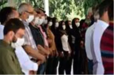 Günaydın aşkım mesajı sonrası öldürülen Hülya Güllüce'nin cenazesini kadınlar omuzladı