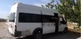 Özalp: Van'da içinde 72 sığınmacının bulunduğu minibüsün koltuklarının söküldüğü anlaşıldı Özalp: Van'da içinde 72 sığınmacının bulunduğu minibüsün koltuklarının söküldüğü anlaşıldı