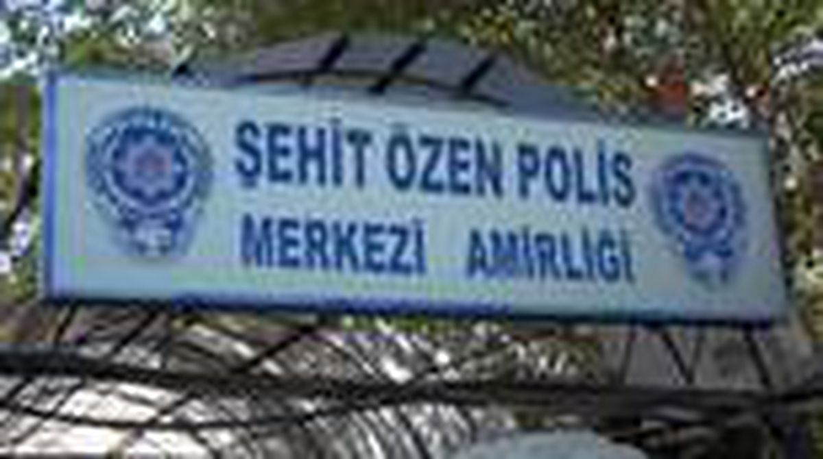 İddia için yaşlı insanların olduğu motosiklete arabayla çarptılar
