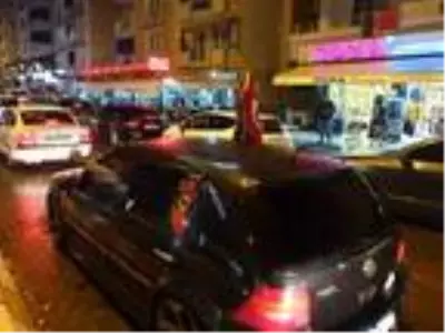 Azerbaycan'ın Cebrail şehrini kurtarmasını Iğdır'da konvoyla kutladılar Azerbaycan'ın Cebrail şehrini kurtarmasını Iğdır'da konvoyla kutladılar