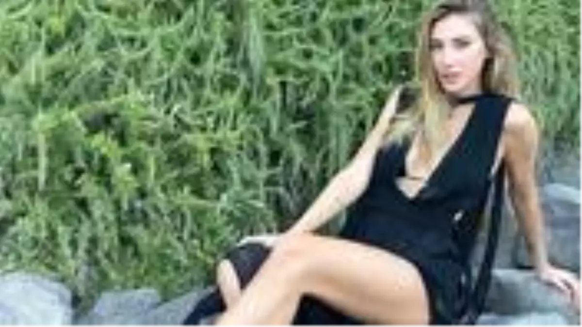 Koronavirüsü hiçe sayarak partilere katılan Şeyma Subaşı: Aptal değiliz, kimsenin hayatını tehlikeye atmıyoruz