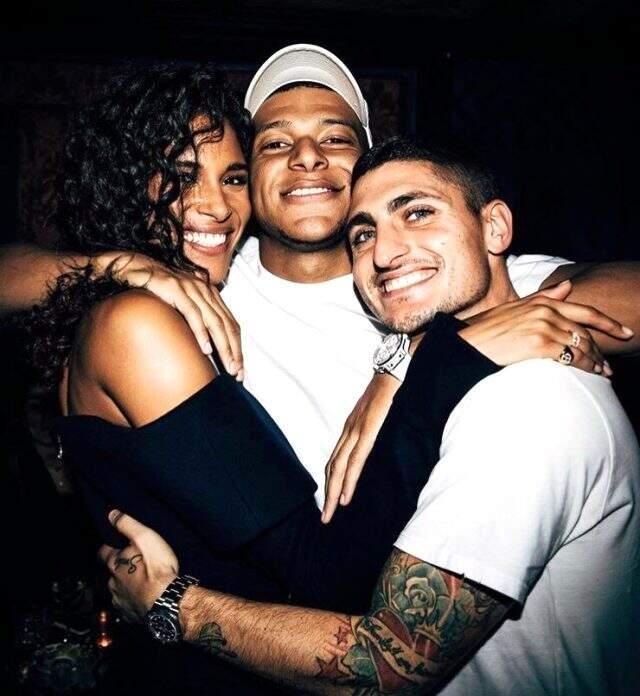 Model Cindy Bruna kimdir? Cindy Bruna kaç yaşında? Cindy Bruna boy ve kilosu nedir? Cindy Bruna sevgilisi kim?